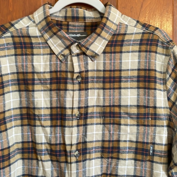 M’s Eddie Bauer L/S Plaid Flannel, size L - Picture 2 of 5